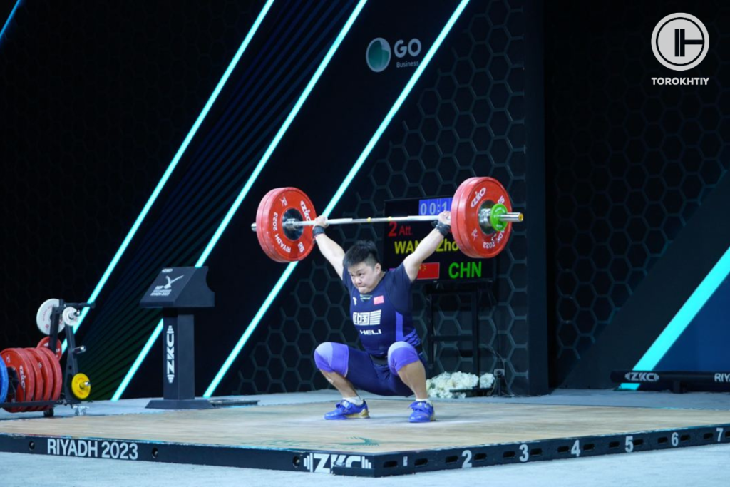 Wang Zhouyu on WWC 2023 performing Gold Snatch